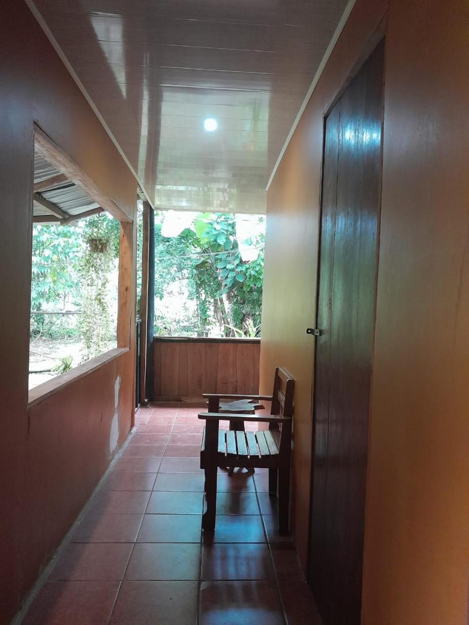 Cabinas Corcovado Green Parrot, Los Planes Drake Drake Bay Ngoại thất bức ảnh